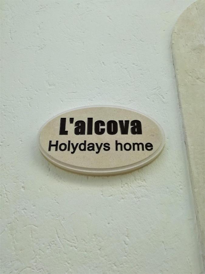 L 'Alcova Holidays Home Centro Storico Ceglie Messapica Exterior photo